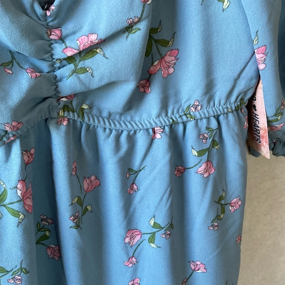 Inspired Hearts Floral Blue Dress. NWT Tiered skirt. Puffy sleeves. Size L. - Picture 8 of 9